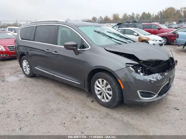 2C4RC1BG9JR275288 2018 CHRYSLER PACIFICA - Image 1