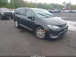 2C4RC1BG9JR278045 2018 CHRYSLER PACIFICA