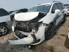 2C4RC1BG9JR306152 2018 CHRYSLER PACIFICA