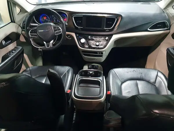 2C4RC1BG9JR317880 2018 CHRYSLER PACIFICA - Image 8