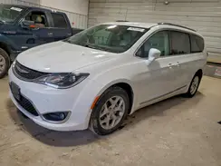 2C4RC1BG9JR320925 2018 CHRYSLER PACIFICA