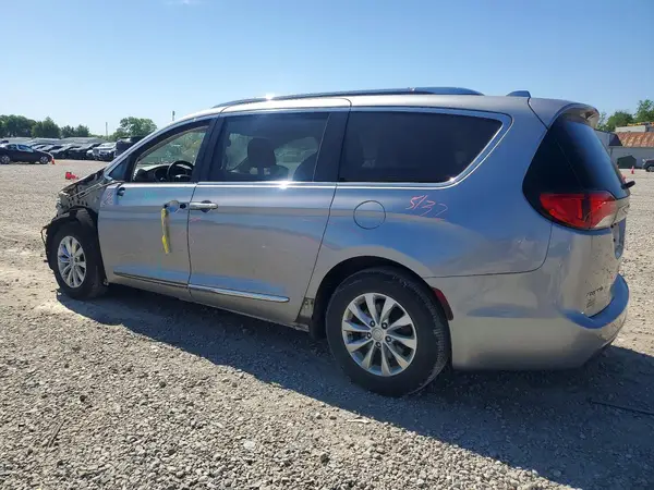 2C4RC1BG9JR322738 2018 CHRYSLER PACIFICA - Image 2