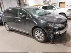 2C4RC1BG9JR331262 2018 CHRYSLER PACIFICA