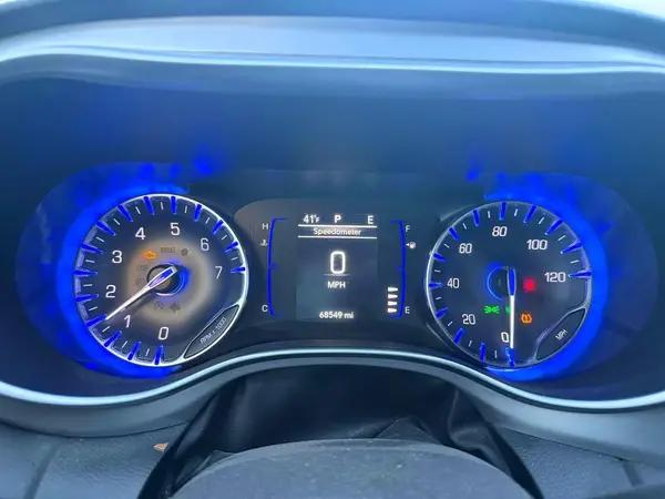 2C4RC1BG9JR353892 2018 CHRYSLER PACIFICA - Image 8