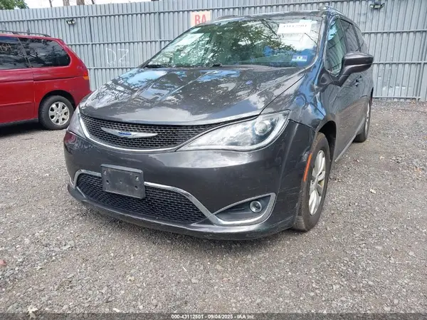 2C4RC1BG9KR531527 2019 CHRYSLER PACIFICA - Image 2