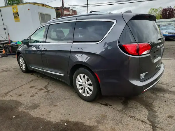 2C4RC1BG9KR531544 2019 CHRYSLER PACIFICA - Image 2