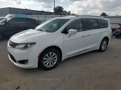 2C4RC1BG9KR537375 2019 CHRYSLER PACIFICA