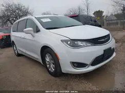 2C4RC1BG9KR539594 2019 CHRYSLER PACIFICA