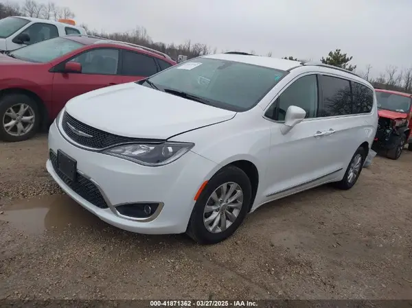 2C4RC1BG9KR539594 2019 CHRYSLER PACIFICA - Image 2
