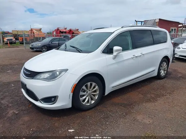 2C4RC1BG9KR548263 2019 CHRYSLER PACIFICA - Image 2