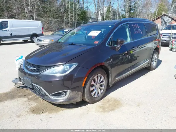 2C4RC1BG9KR555245 2019 CHRYSLER PACIFICA - Image 2