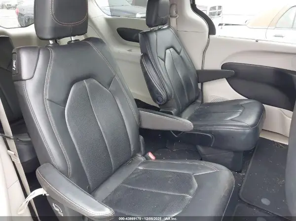 2C4RC1BG9KR566827 2019 CHRYSLER PACIFICA - Image 8