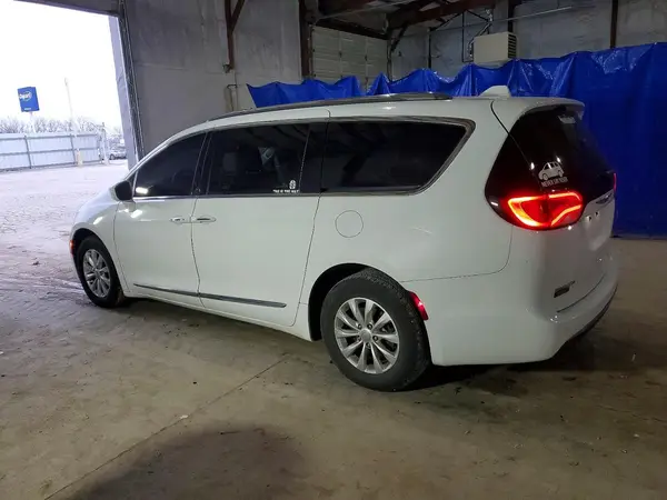 2C4RC1BG9KR625407 2019 CHRYSLER PACIFICA - Image 2