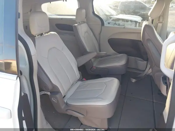 2C4RC1BG9KR634513 2019 CHRYSLER PACIFICA - Image 8