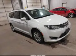 2C4RC1BG9KR655099 2019 CHRYSLER PACIFICA