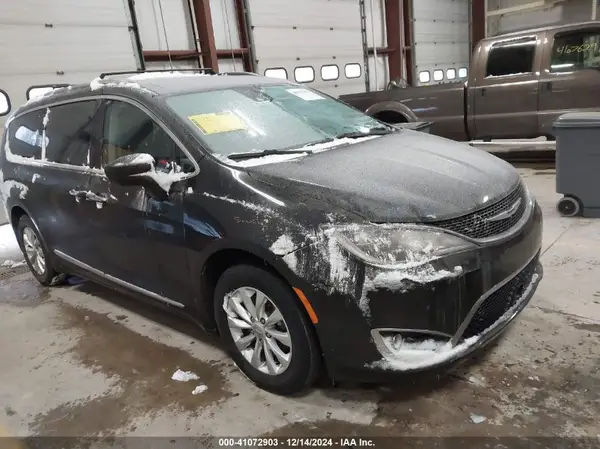2C4RC1BG9KR666183 2019 CHRYSLER PACIFICA - Image 1
