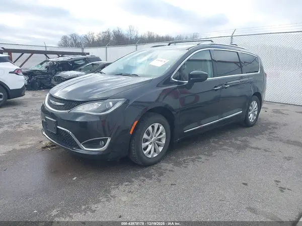 2C4RC1BG9KR673120 2019 CHRYSLER PACIFICA - Image 2