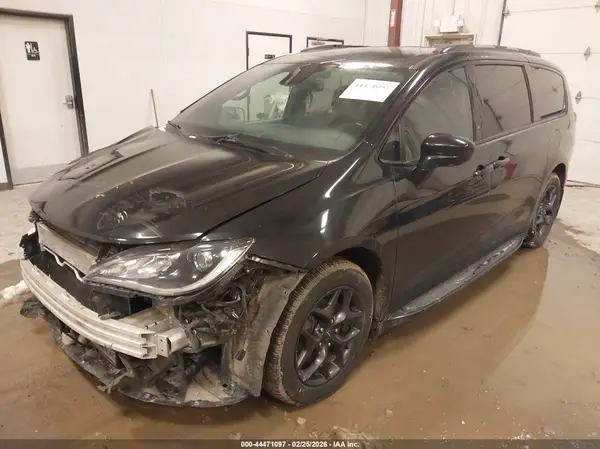 2C4RC1BG9KR681802 2019 CHRYSLER PACIFICA - Image 2