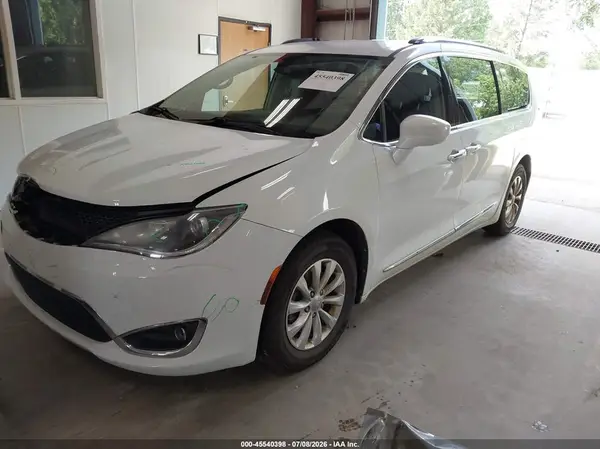 2C4RC1BG9KR685364 2019 CHRYSLER PACIFICA - Image 2