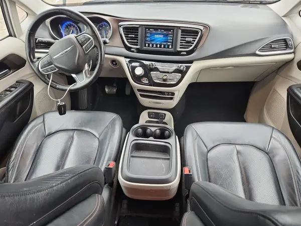 2C4RC1BG9KR700669 2019 CHRYSLER PACIFICA - Image 8