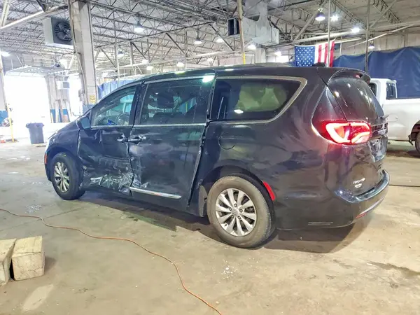 2C4RC1BG9KR704737 2019 CHRYSLER PACIFICA - Image 2