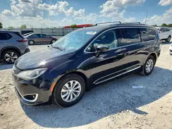 2C4RC1BG9KR704799 2019 CHRYSLER PACIFICA