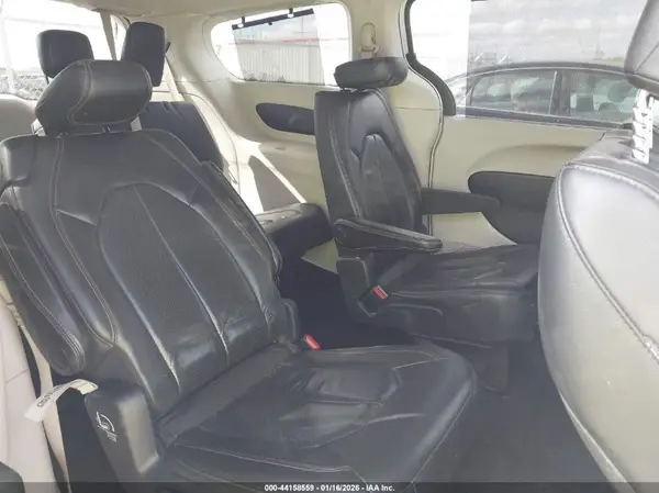 2C4RC1BG9LR105631 2020 CHRYSLER PACIFICA - Image 8