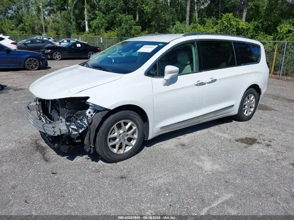 2C4RC1BG9LR106004 2020 CHRYSLER PACIFICA - Image 2