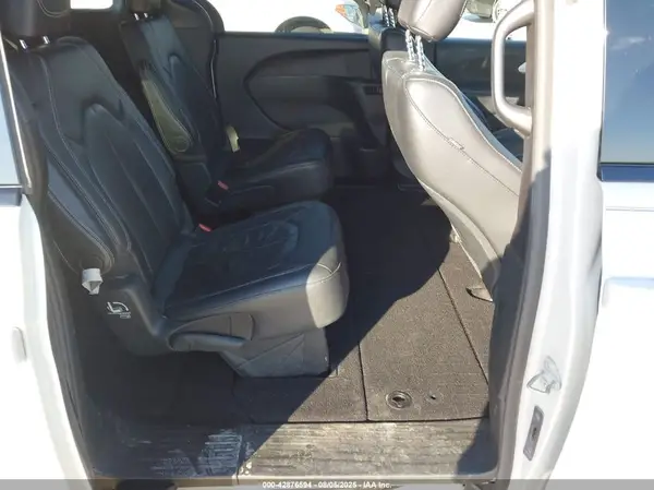 2C4RC1BG9LR111980 2020 CHRYSLER PACIFICA - Image 8