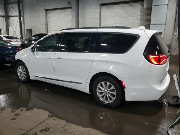 2C4RC1BG9LR176747 2020 CHRYSLER PACIFICA - Image 2