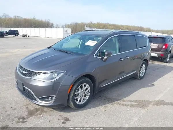 2C4RC1BG9LR268909 2020 CHRYSLER PACIFICA - Image 2
