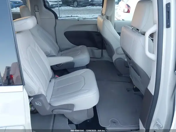 2C4RC1BG9MR559671 2021 CHRYSLER PACIFICA - Image 8
