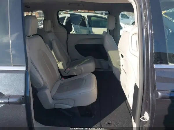 2C4RC1BG9MR571948 2021 CHRYSLER PACIFICA - Image 8