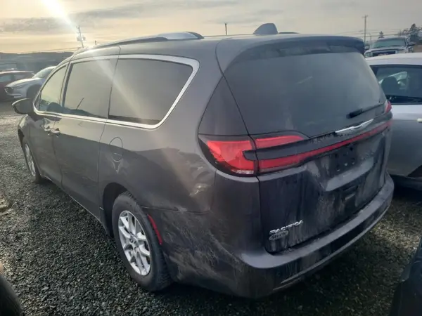 2C4RC1BG9MR583078 2021 CHRYSLER PACIFICA - Image 2
