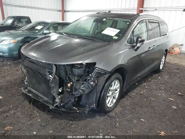 2C4RC1BG9MR588927 2021 CHRYSLER PACIFICA - Image 2