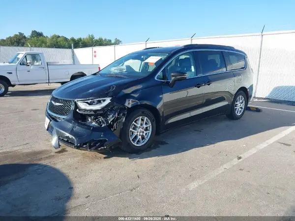 2C4RC1BG9NR115997 2022 CHRYSLER PACIFICA - Image 2