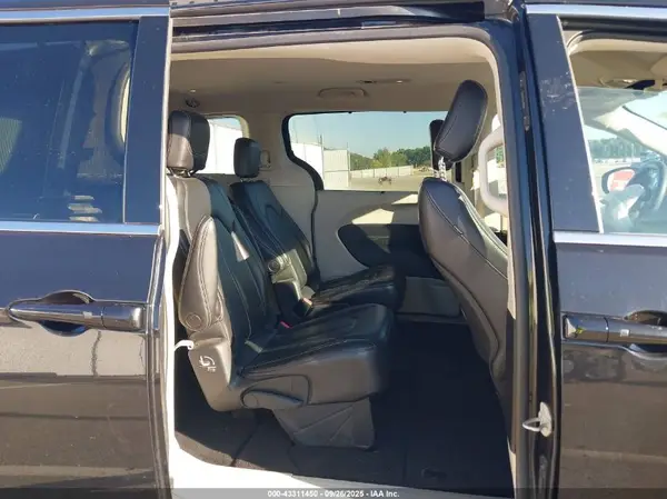 2C4RC1BG9NR115997 2022 CHRYSLER PACIFICA - Image 8