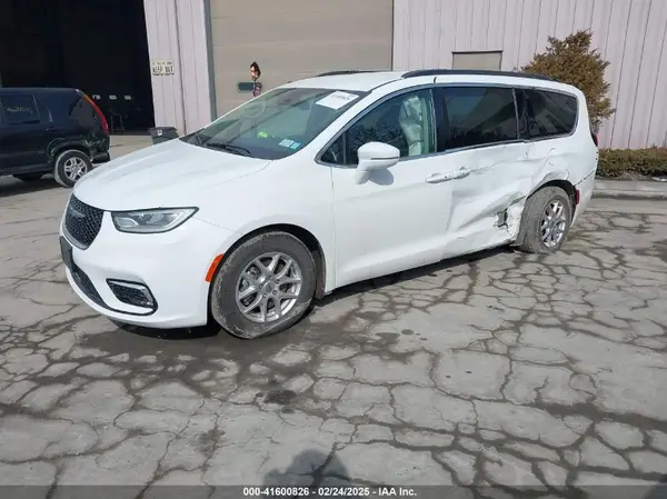 2C4RC1BG9NR120827 2022 CHRYSLER PACIFICA - Image 2