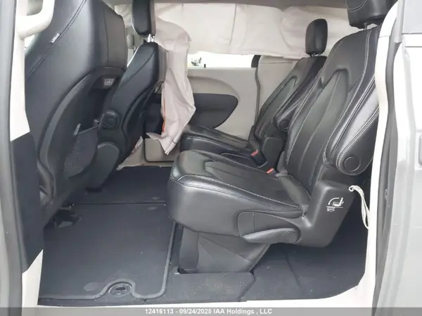 2C4RC1BG9NR137370 2022 CHRYSLER PACIFICA - Image 8