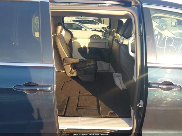 2C4RC1BG9NR158638 2022 CHRYSLER PACIFICA - Image 8