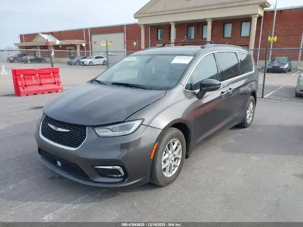 2C4RC1BG9NR178887 2022 CHRYSLER PACIFICA - Image 2
