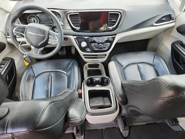 2C4RC1BG9NR193745 2022 CHRYSLER PACIFICA - Image 8