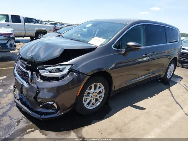 2C4RC1BG9PR550456 2023 CHRYSLER PACIFICA - Image 2