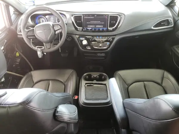 2C4RC1BG9PR565118 2023 CHRYSLER PACIFICA - Image 8