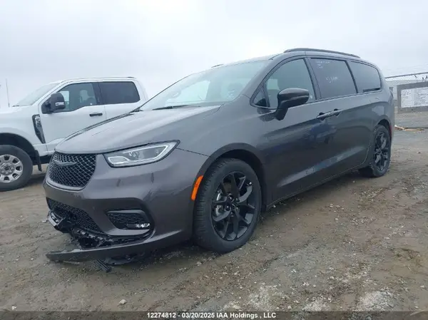 2C4RC1BG9PR573395 2023 CHRYSLER PACIFICA - Image 2