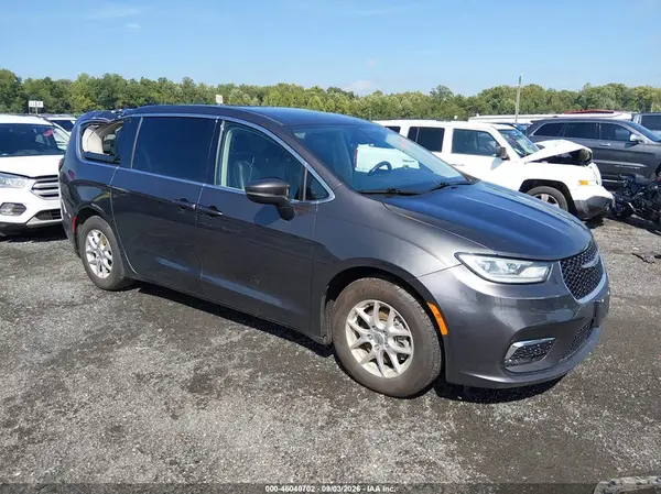 2C4RC1BG9PR586129 2023 CHRYSLER PACIFICA - Image 1