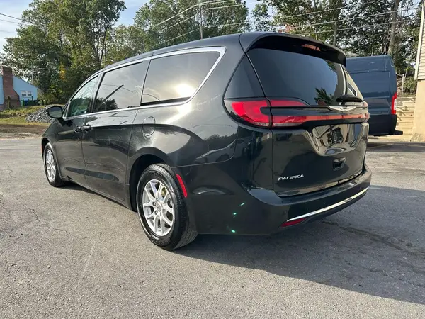 2C4RC1BG9PR594764 2023 CHRYSLER PACIFICA - Image 2