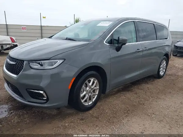 2C4RC1BG9PR601437 2023 CHRYSLER PACIFICA - Image 2