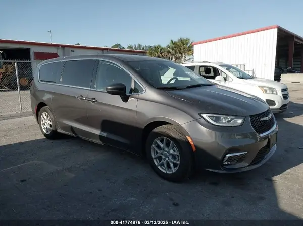 2C4RC1BG9PR612566 2023 CHRYSLER PACIFICA - Image 1