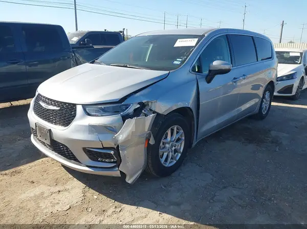 2C4RC1BG9PR613023 2023 CHRYSLER PACIFICA - Image 2